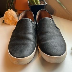 Pre-owned worn 2x The frye company ivy slip on